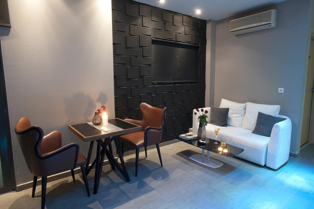 The Crystal Blue Hotel Athena Bagian luar foto
